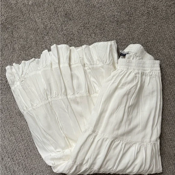 American Eagle Outfitters White Tiered Maxi Skirt - Picture 2 of 3